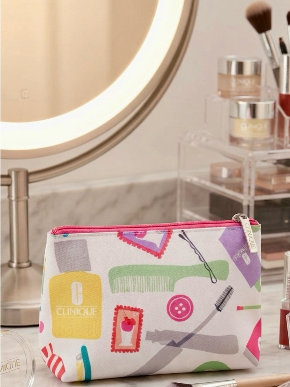 CLINIQUE COLORFUL COSMETIC BAG.